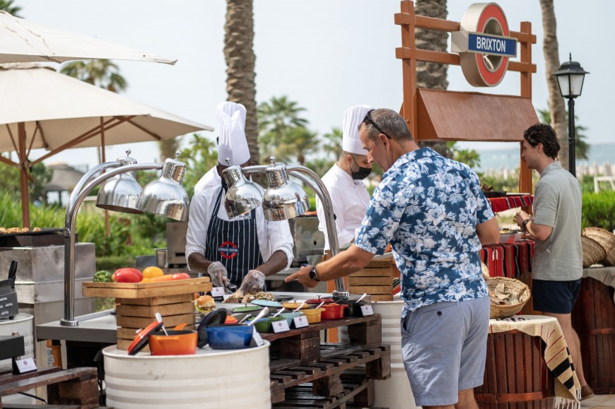 Ultimate Guide To Dubai's Best Beachside Brunches | ExpatWomanFood.com